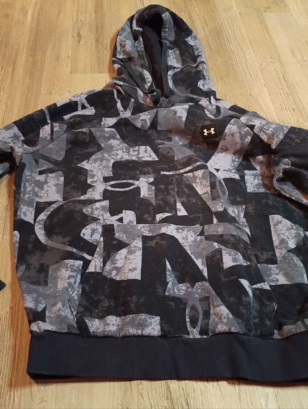 Under Armour - Picture 2 of 4